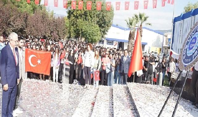 Ege Üniversitesinde “Cumhuriyetin 100 Yılı Anıtı” törenle açıldı