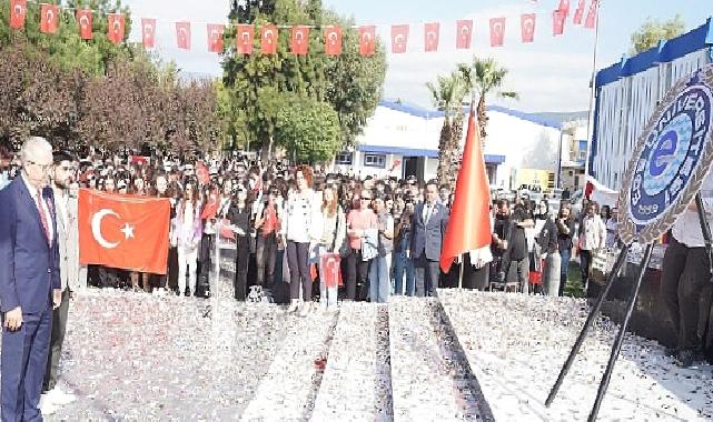 Ege Üniversitesinde “Cumhuriyetin 100 Yılı Anıtı” törenle açıldı