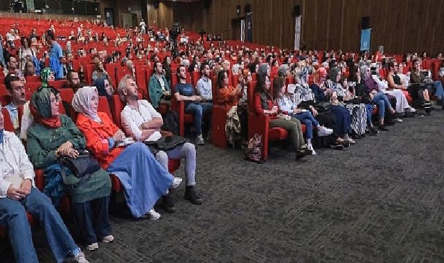 Sayar: Biz de Dünyaya Şekil Veriyoruz