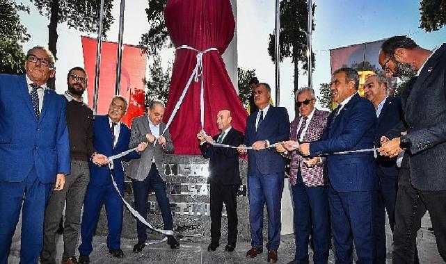 Tire Cumhuriyet Meydanı’nda Atatürk heykeli açıldı