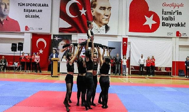 Bayraklı kış spor okulları açıldı