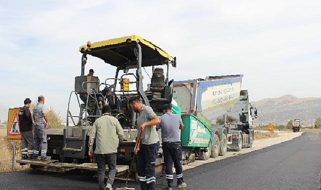 Büyükşehir’den Elmalı’ya köprü ve sıcak asfalt