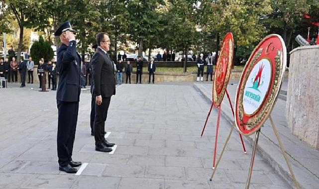 Mustafa Kemal Atatürk’ü saygı, özlem ve rahmetle anıyoruz