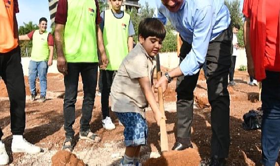 Yenişehir Belediyesi kente yeşil alanlar kazandırmaya devam ediyor