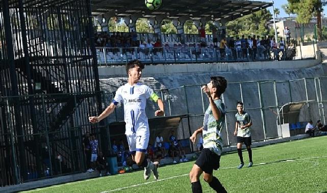 Yenişehir Belediyesi U16 Futbol Takımı namağlup lider