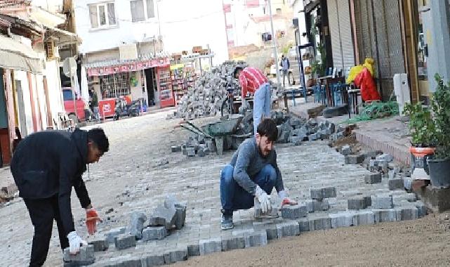 Burhaniye’de Yol İyileştirme Çalışmaları Devam Ediyor