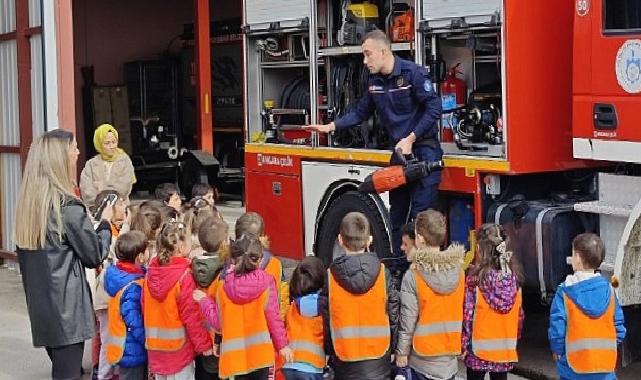 Büyükşehir İtfaiyesinin minik ziyaretçileri