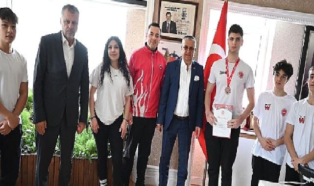 Kemer Belediyesi Kick Boks Takımı göz dolduruyor