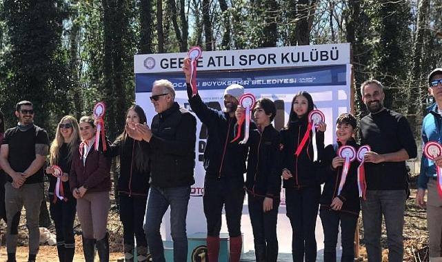 En dayanıklı atlar 120 km’lik parkurda yarıştı