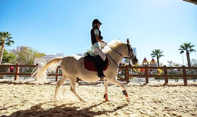 Karşıyaka’da 26 bin çocuk binicilik sporuyla tanıştı