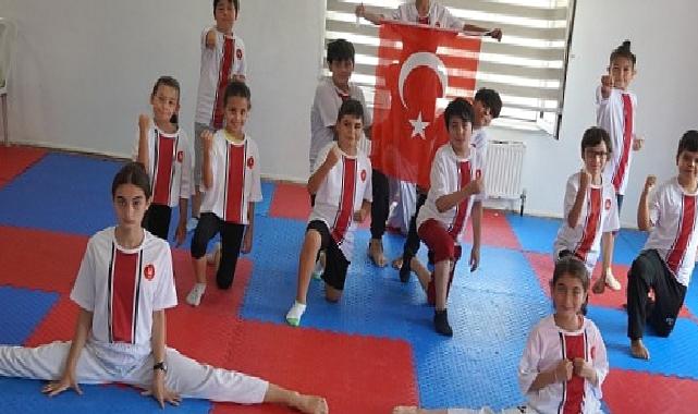 Keçiören Belediyesi, yaz tatilini Ankara’da geçirecek olan çocuklar için yaz spor okulu açıyor