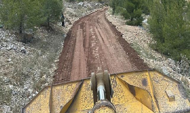 Kemer’de yol ve kaldırım çalışmaları