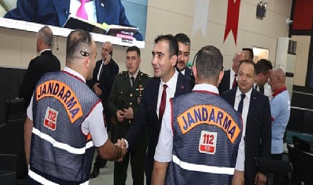 Karaman Belediye Başkanı Savaş Kalaycı, valilik tarafından düzenlenen bayramlaşma programına katıldı