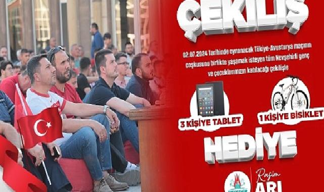 Başkan Arı’dan Milli Maç Öncesi Çocuk ve Gençlere Tablet ve Bisiklet Müjdesi