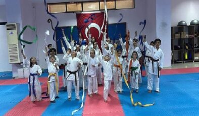 Kemer Belediyesi Karate Takımı kuşak atladı